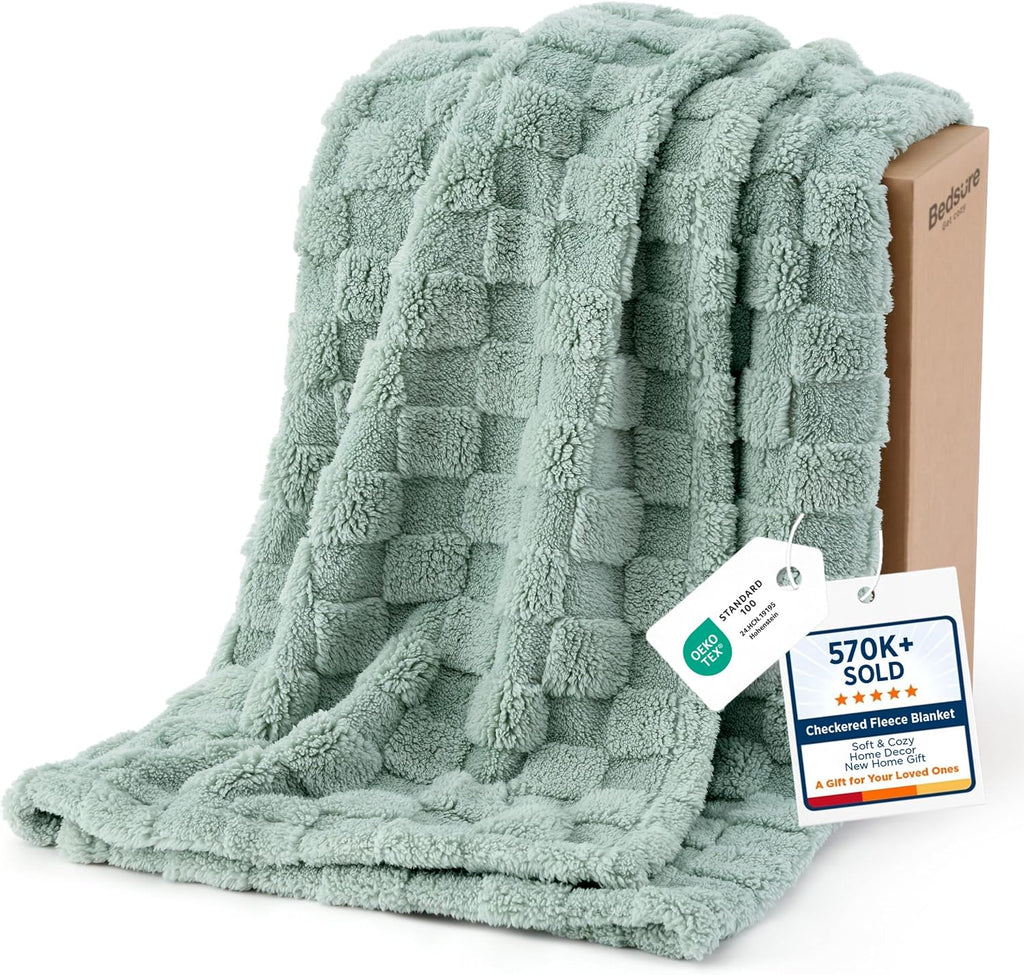 Bedsure Gentlesoft Sage Green Throw Blanket for Couch - Checkered Cute Fleece Blankets, Soft Cozy Summer Throw for Bedroom Home Decor Gifts for Mom Girls, Green, 50X60 Inches