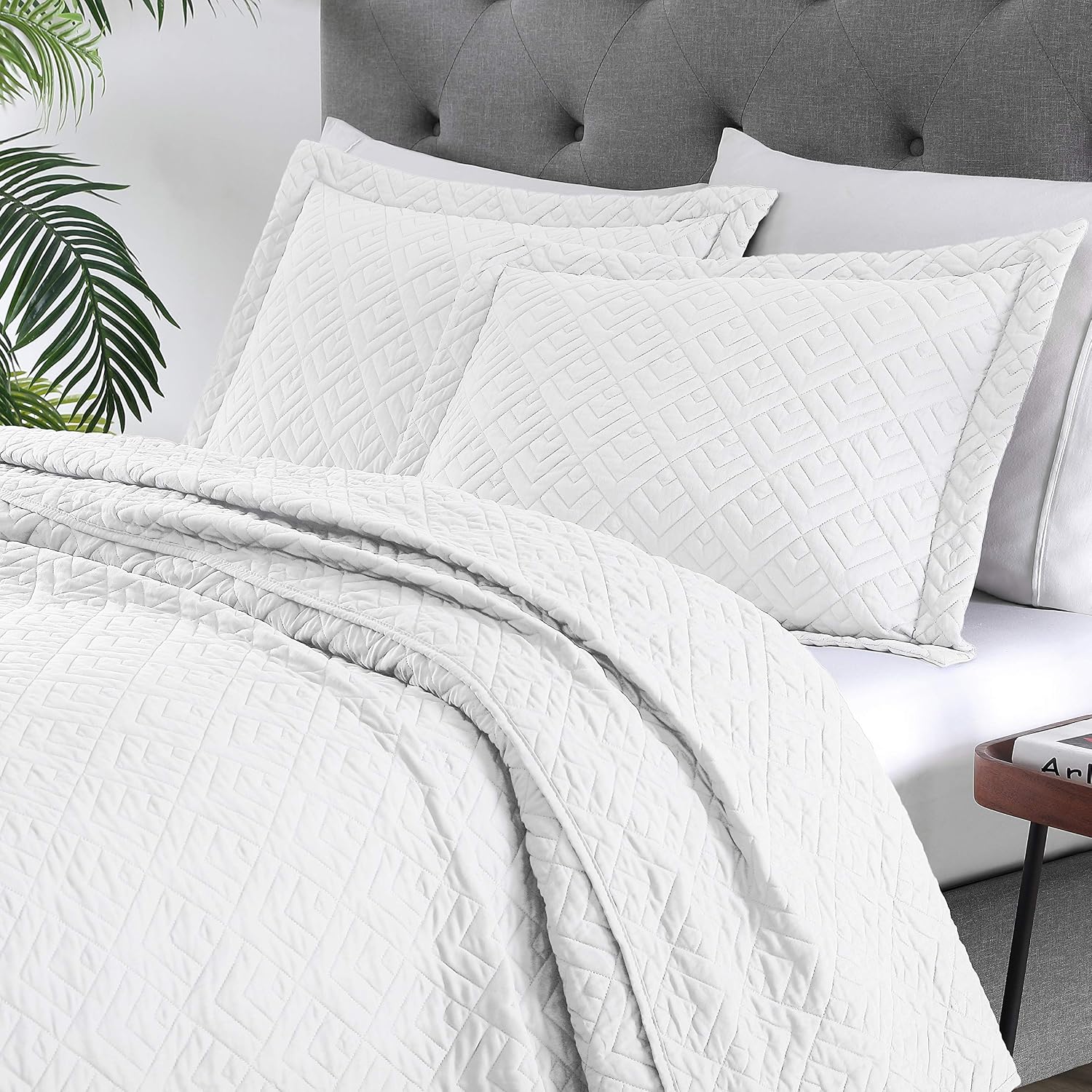 Quilt Set Queen Size Summer Squares Pattern White Bedspread | Bedding Set for All Season Use, Soft & Breathable Coverlet,3-Piece Set Includes 2 Shams, Machine Washable